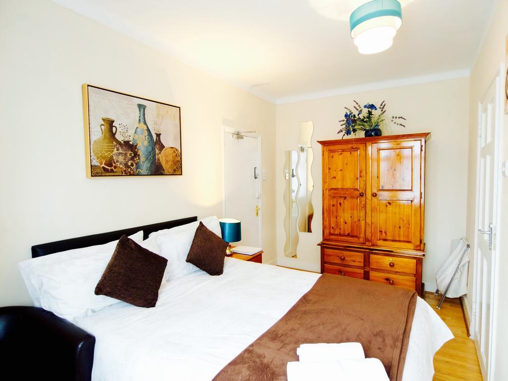 Gable Lodge London B&B Enfield Exterior foto