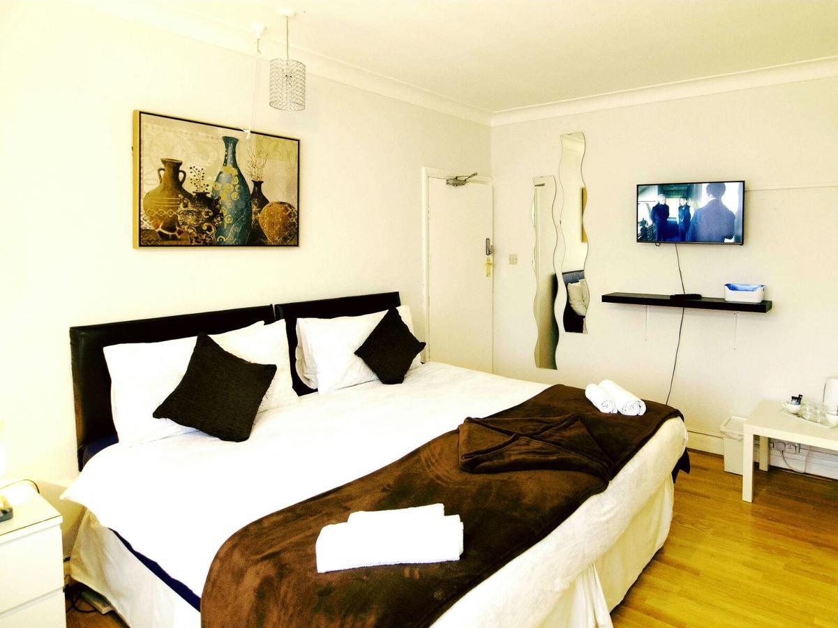 Gable Lodge London B&B Enfield Exterior foto